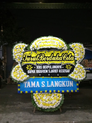 Papan Bunga Duka di Paal Merah