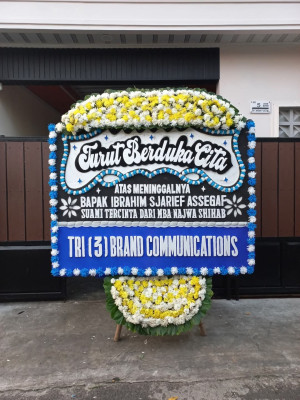 Papan Bunga Duka di Paal Merah